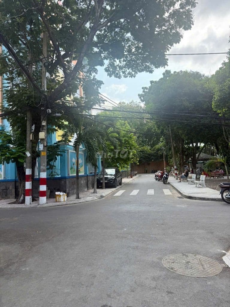 Khu Vip Cư Xá Phú Thọ Hoà. p10. Tân Bình.DT 5x11m. Giá 8.5 tỷ