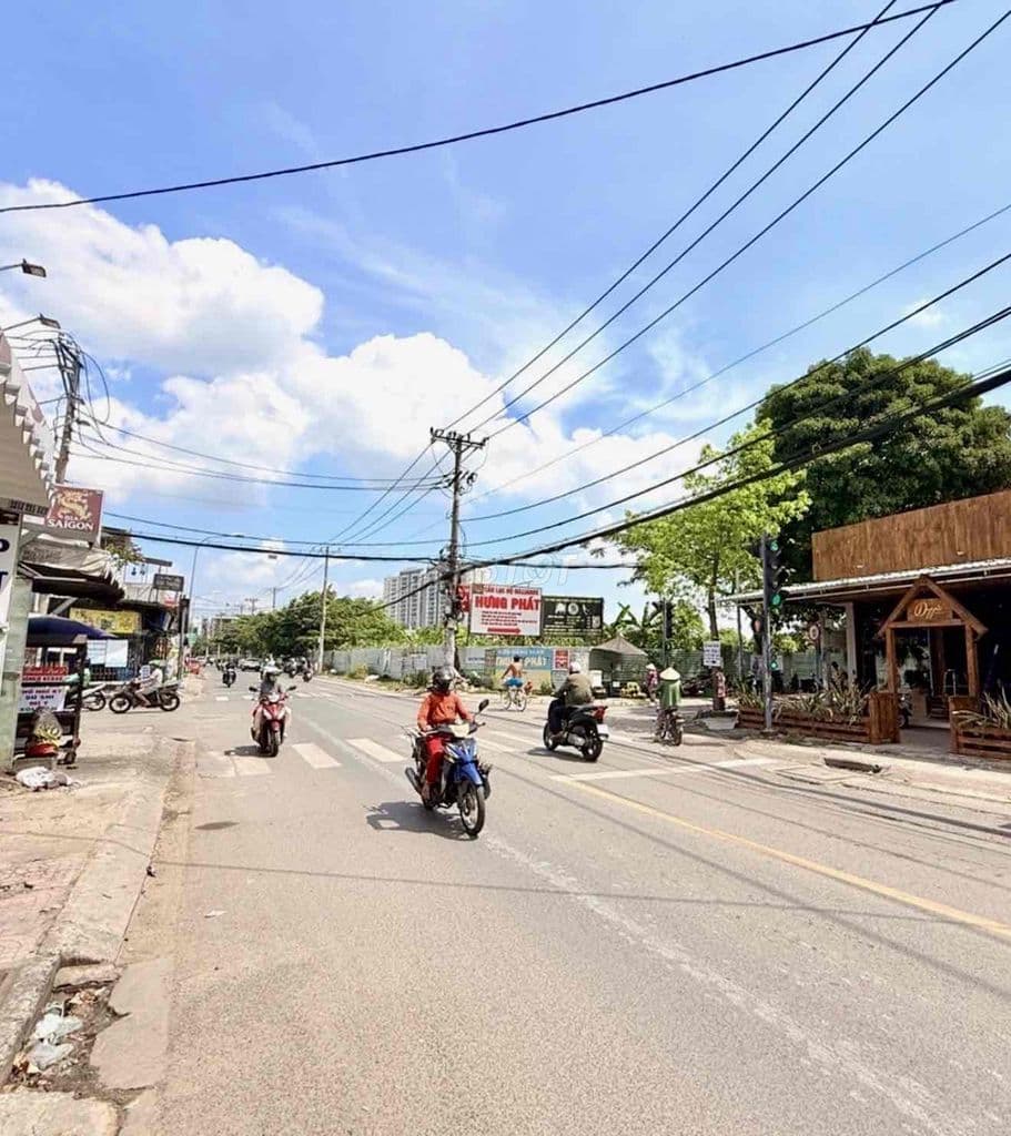108m2 - SHR vuông đẹp - MTKD sầm uất cạnh nhà hàng Đảo Ngọc - chủ gấp