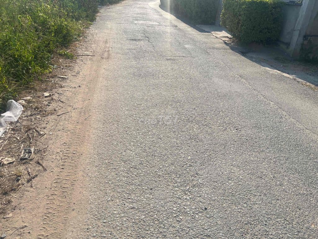 chính chủ gửi lo đất gốc hai mặt tiền đường nhựa dt 5.5x26 m gia 4 ty - Ảnh 2