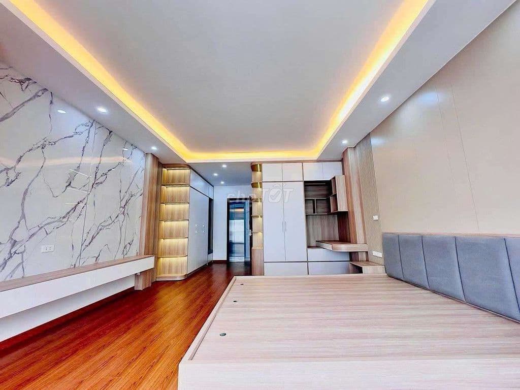 BÁN NHÀ HOÀNG QUỐC VIỆT - 47m2 5 TẦNG THANG MÁY - OTO ĐỖ CỬA - Ảnh 3