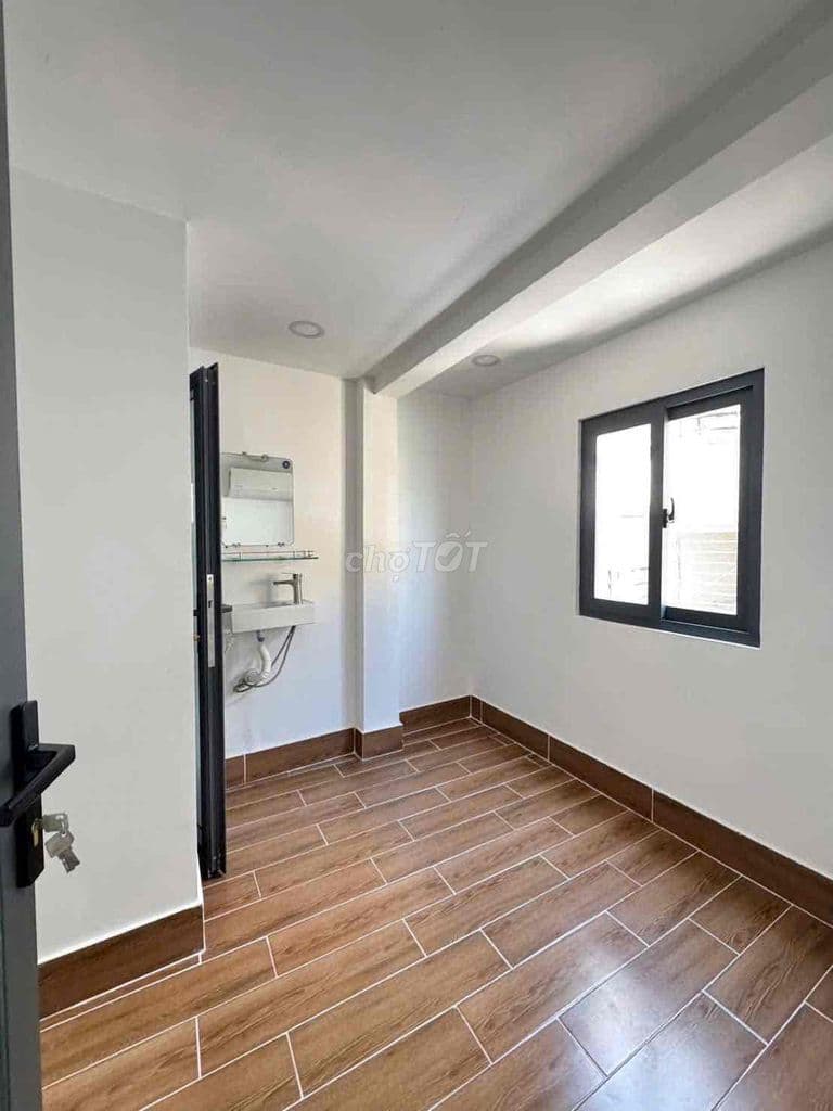 Bán gấp nhà 36m2_ 2lầu mới 100% mặt tiền hẻm 203,Lạc Long Quân,P3,Q11 - Ảnh 3