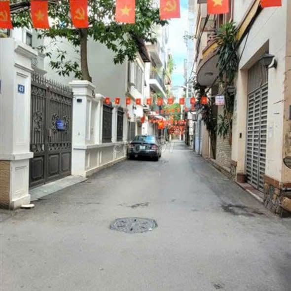 BĐS Trung Tâm Cầu Giấy 5 tầng 50m2 giá 15.xx tỷ