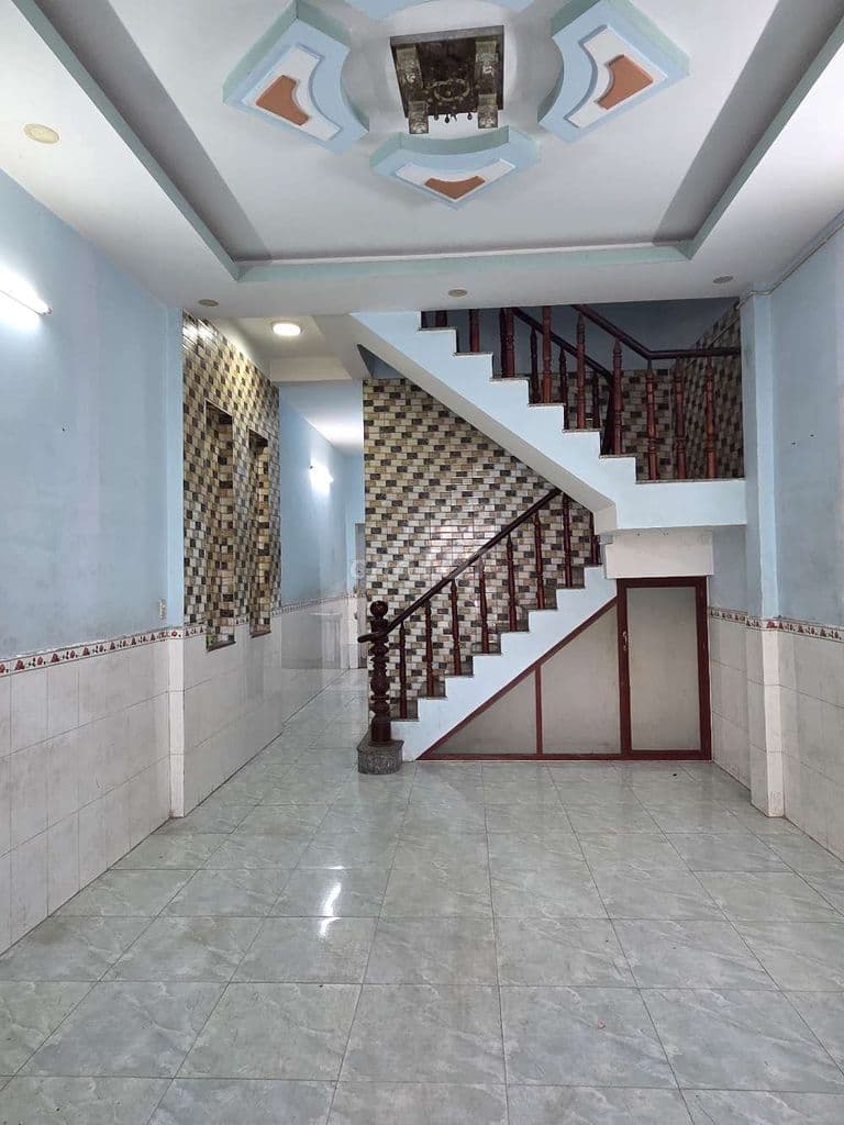 Nhà sổ hồng riêng 4mx14m đúc 1 lầu | Hẻm xe hơi - Ảnh 2