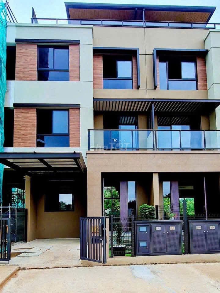 Bán siêu phẩm nhà phố Mizuki Park 248m2 3 lầu ck 350tr chỉ 18 tỷ