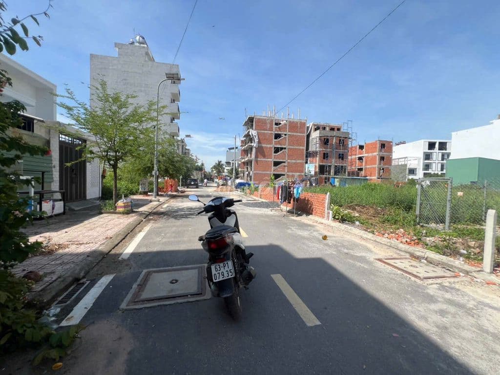 Bán Rẻ Đất An Phú Đông Quận 12 giá 1,6 tỷ 50m2.Xây dựng cho thuê được
