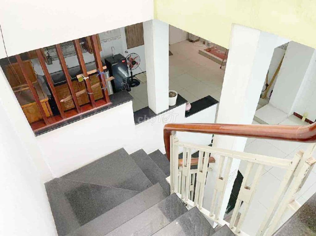 Nhà 2 Tầng 95m2 mặt tiền hẻm đường Nguyễn Duy P9Q8 - Ảnh 2
