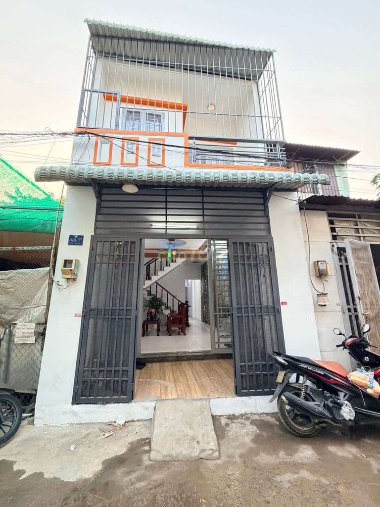 Bán nhà quách điêu vào 2/ ngắn HXS DT: 4m*15m Lầu suốt 4pn 2w