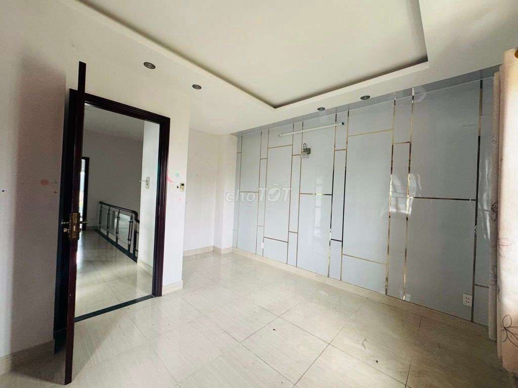 Bán nhà 2 lầu 80/8A Lã Xuân Oai Q9 giá 6,5 tỷ