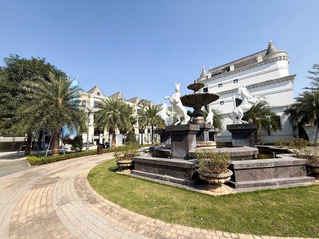 Biệt thự CIPUTRA suất ngoại giao (vị trí hiếm)