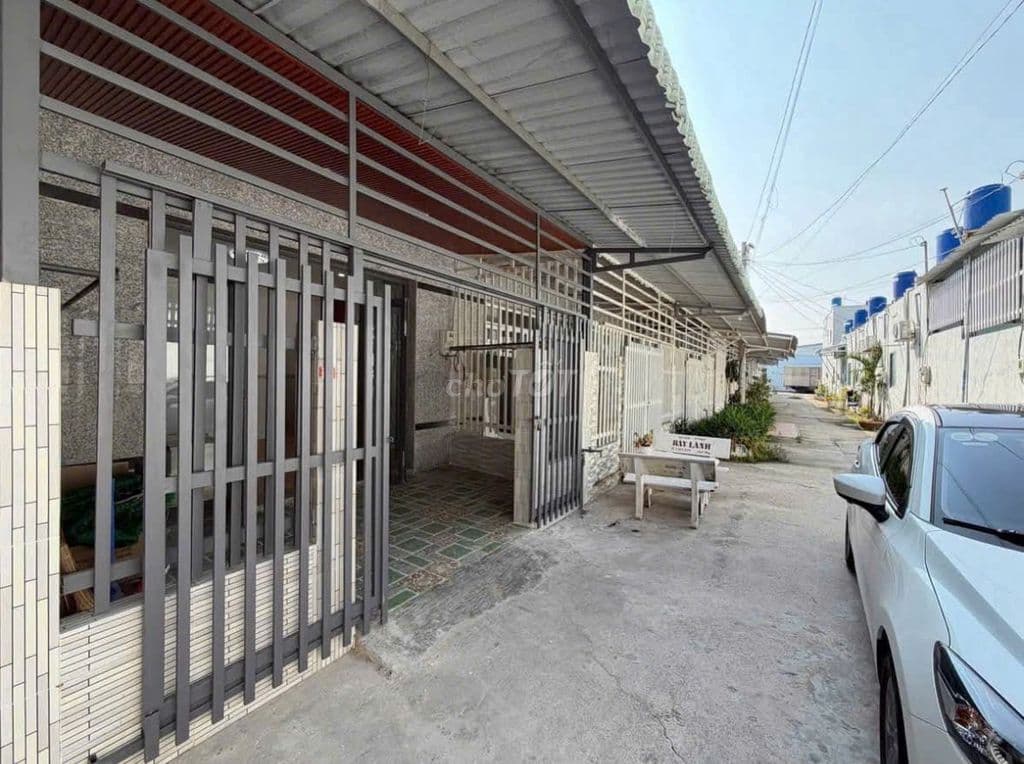 879 Triệu – có nhà Sổ riêng tại Thị Trấn Hóc Môn,thu nhập 5,5tr/tháng - Ảnh 2