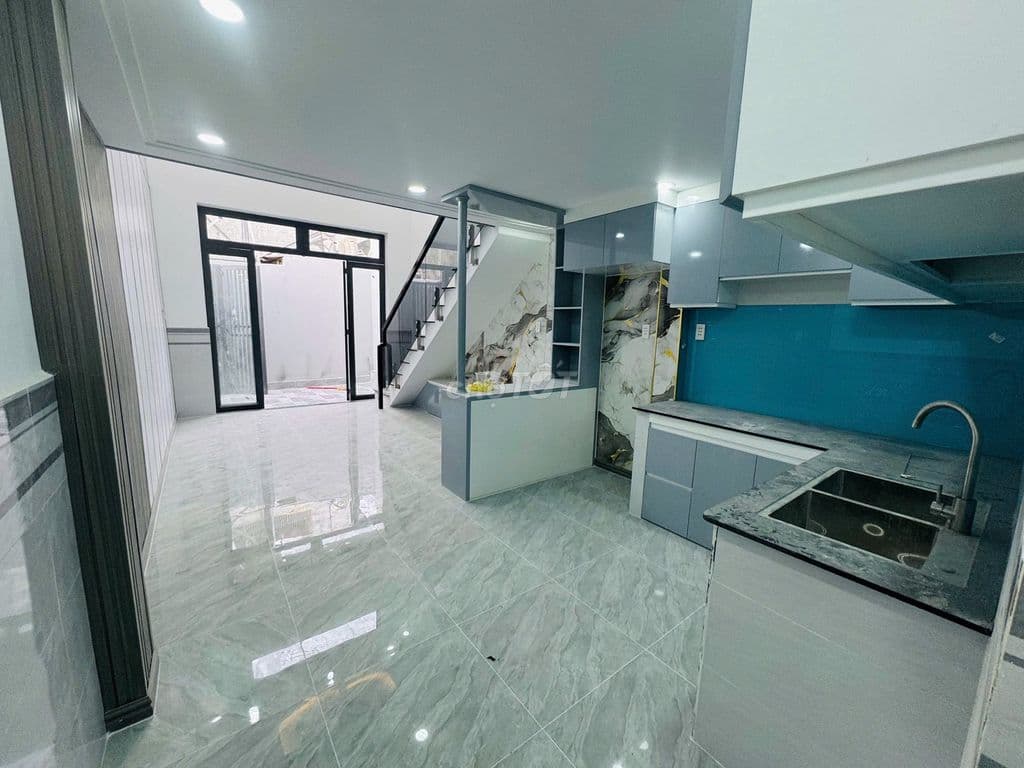 Cần bán nhà đg HT13 gần ngã ba Đông Quang, 1T1L 3PN giá 2tỷ175 TLmạnh - Ảnh 3