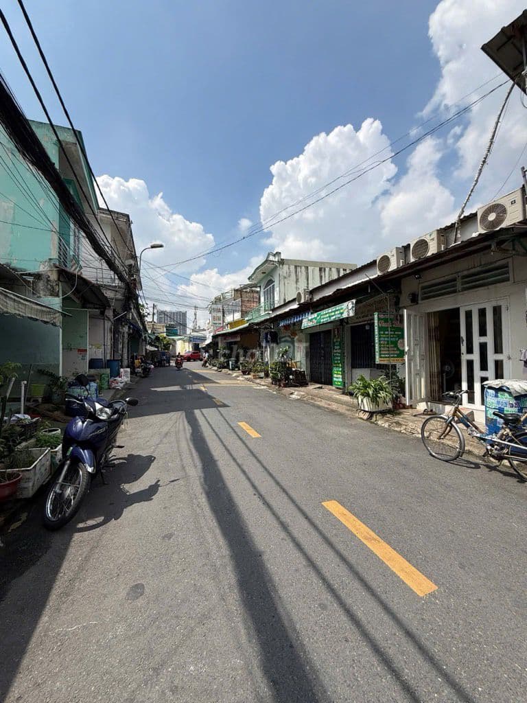 Nhà 2 tầng MTKD gần Cầu Vượt Linh Xuân, hẻm xe hơi 6m, nhỉnh 3tỷ9 - Ảnh 2