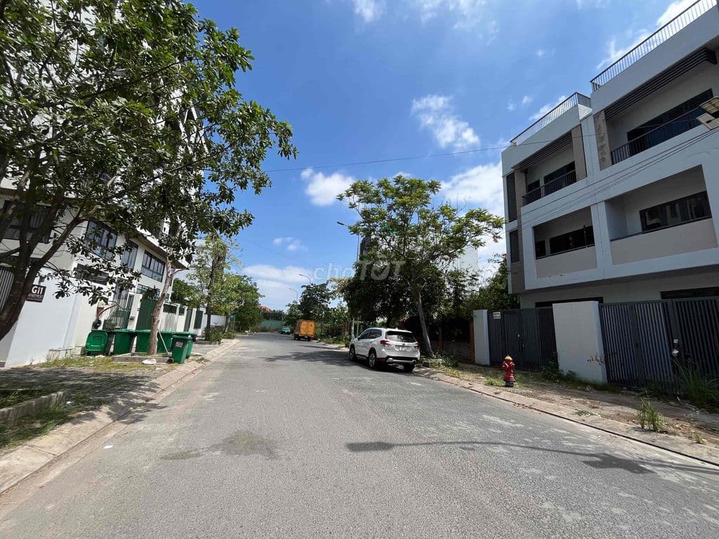 NHÀ PHỐ KDC LẬP PHÚC .DT:107M2.GIÂ 8.4TỶ. XÃ NHÀ BÈ.LIỀN KỀ PMG. - Ảnh 2