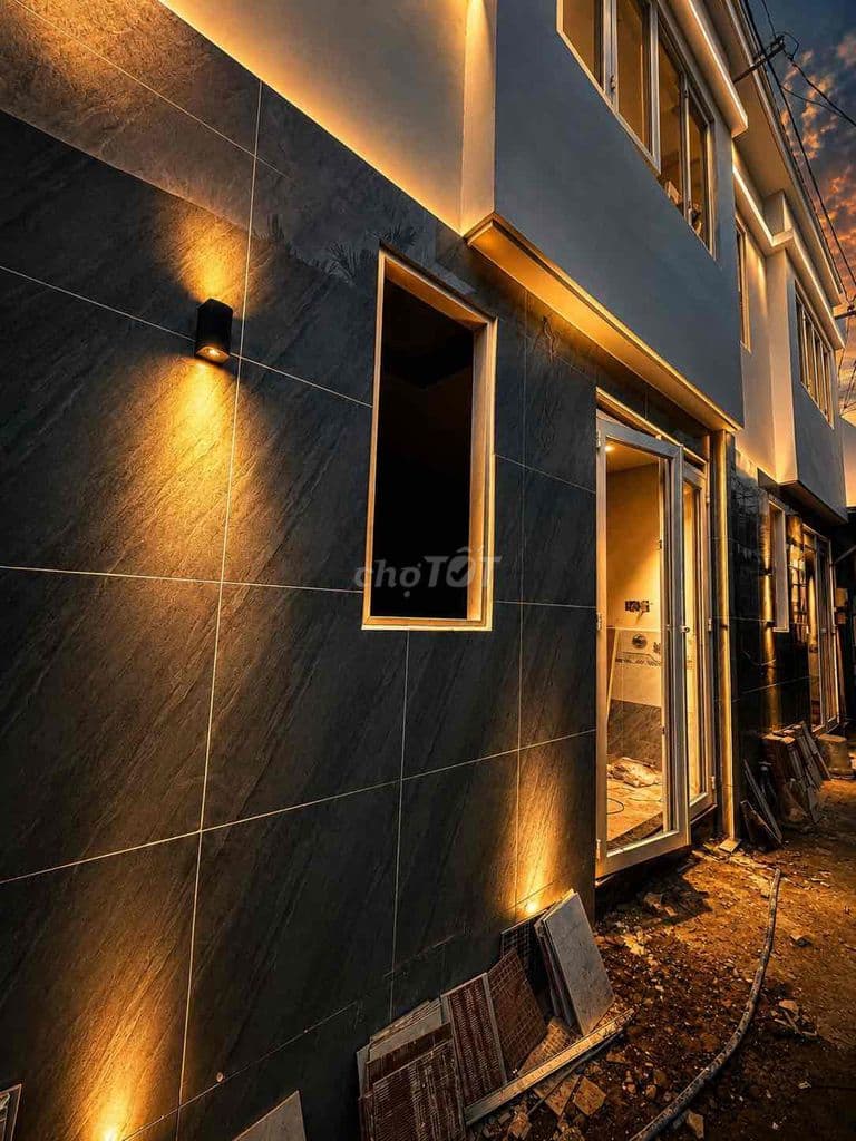nhà sau tu viện K.A đối diện trường đ.học N.T.Thành APĐ.Q12