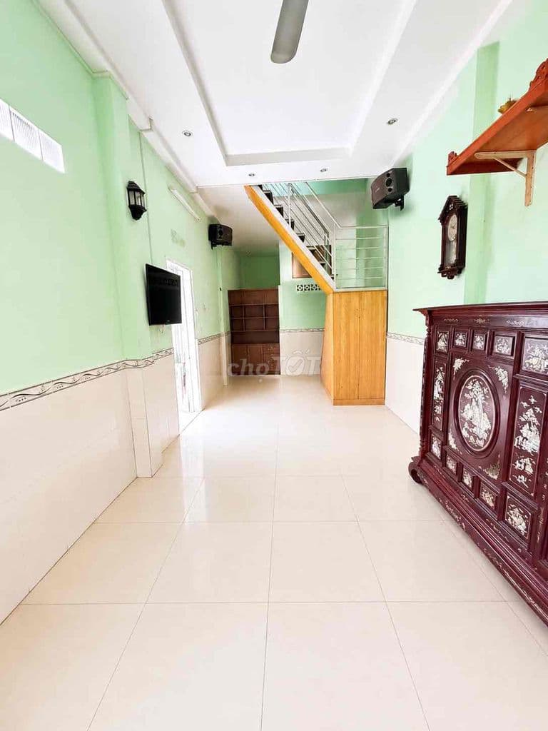 GẤP BÁN NHÀ 2 TẦNG -40M2 -5.5 TỶ-3PN - NGAY TÂN HẢI- CỘNG HOÀ - Ảnh 2