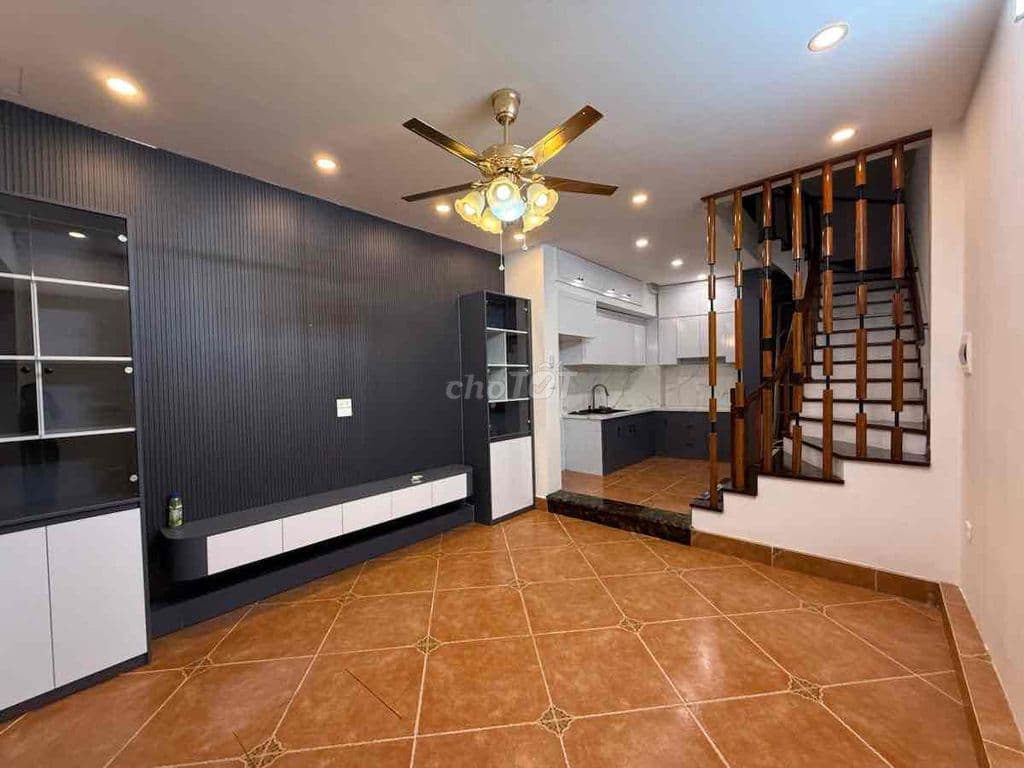 Nguyễn Lương Bằng, ngõ thông, sát phố, 50m oto đỗ, dân xây, full NT - Ảnh 2