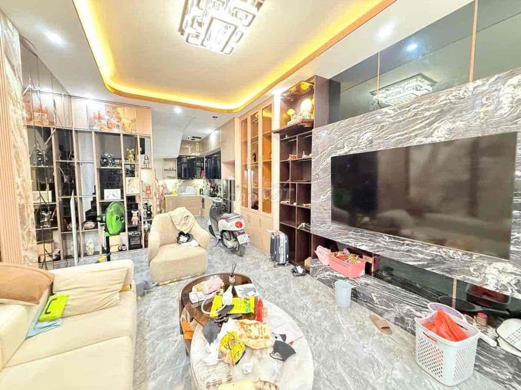 Siêu rẻ! Nhà Võ Chí Công, ngõ 3 gác tránh, dân xây, 30m ra oto,40m2*5T