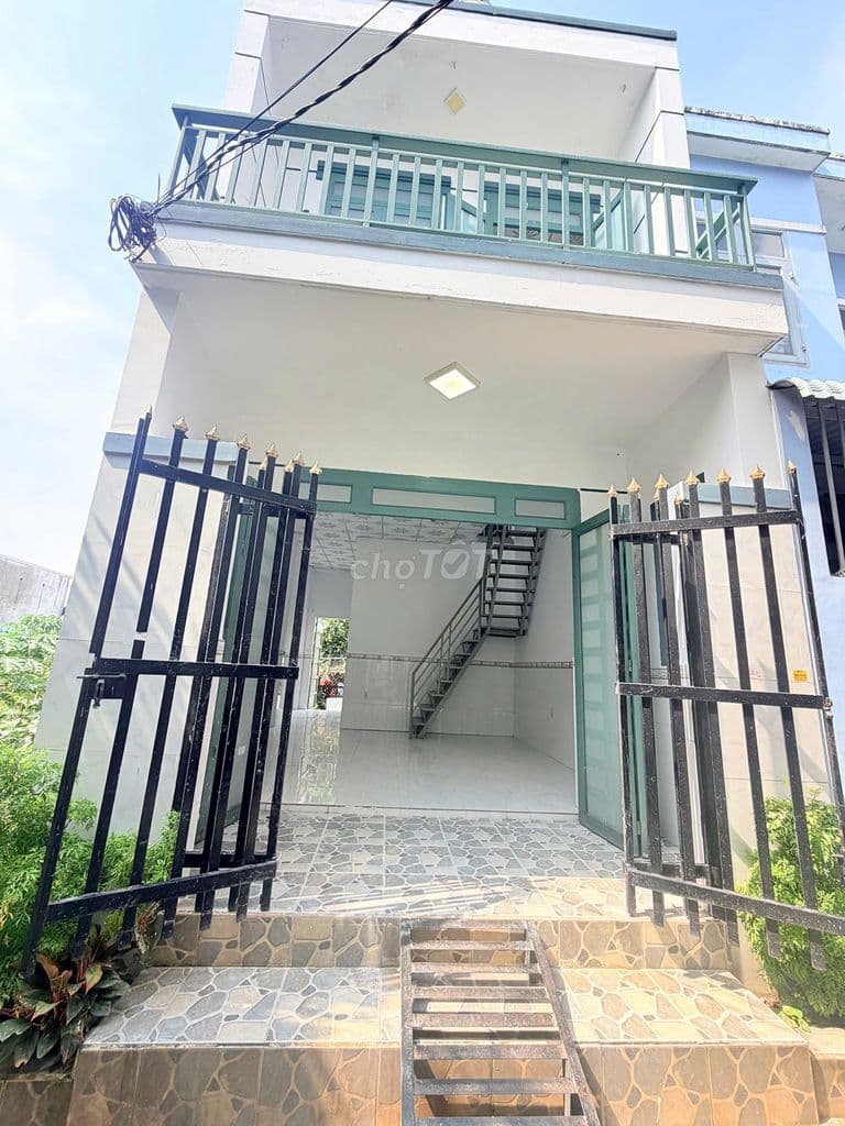 Chính Chủ Cần Bán Gấp Căn Nhà Trong KDC Đông 42m2 Full THổ Cư 695TR