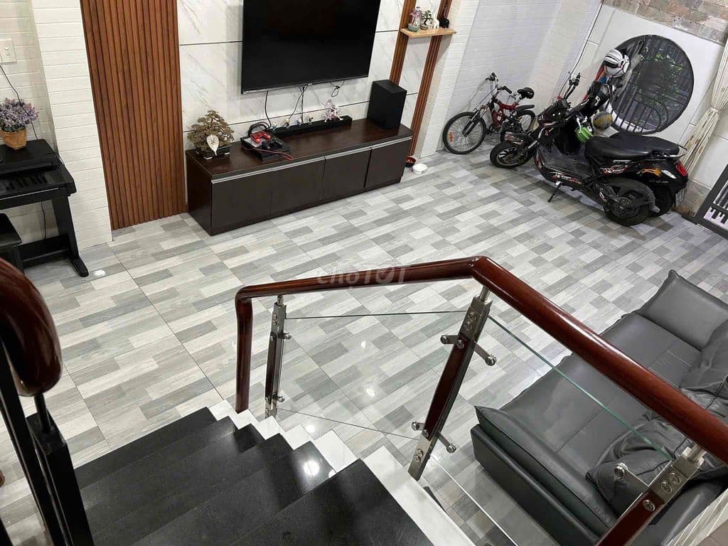 Nhà Ngộp- Quận Gò Vấp, giá 3tỷ1, 45m2, ngay Quang Trung, SHR - Ảnh 2