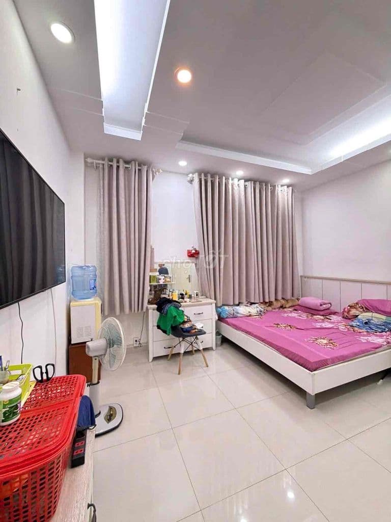 NHÀ 4 TẦNG PHÚ NHUẬN – NGANG 4.4M HIẾM – 3PN MASTER – Ở NGAY CHỈ 7.35