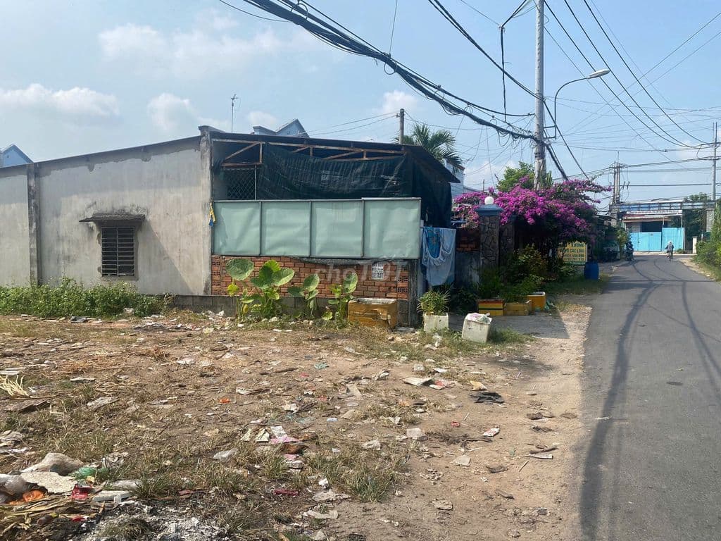 Lô đất đẹp đường Nguyễn Thị Lắng giá1 tỷ 3 , sổ hồng riêng , dt 179m2.
