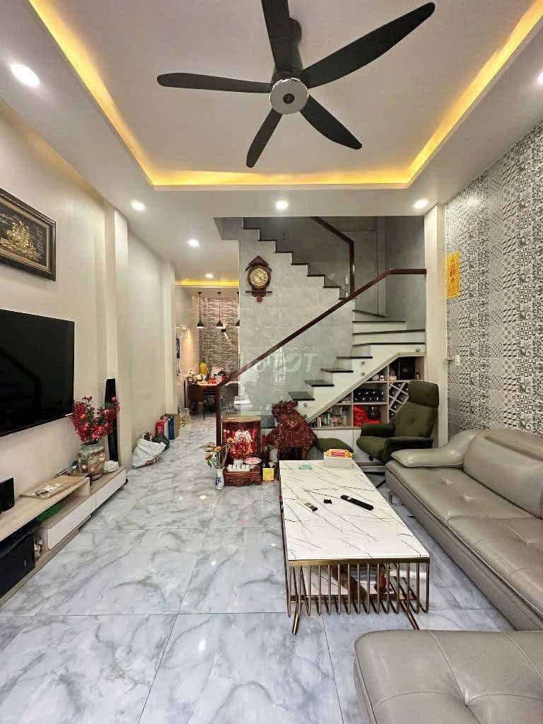 Nhà 4 tầng gần Công viên Gia Định - Khu Sân Bay - Chỉ 6,8 tỷ
