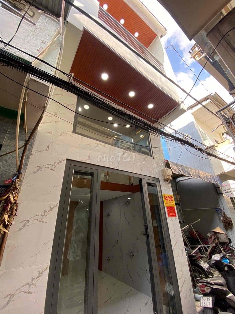 Chính chủ bán nhà ngay trung tâm q11