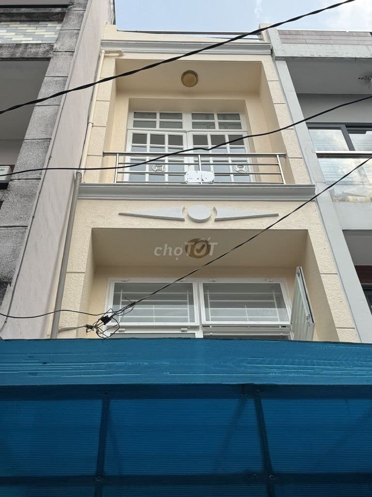 NHÀ ĐÚC TRỆT 2 LẦU HẺM THÔNG THOÁNG TRẦN VĂN QUANG P10 TB