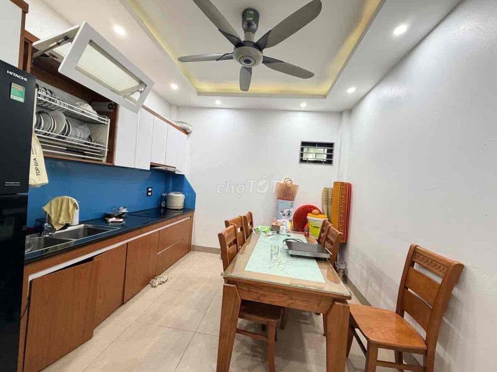 Kịch sàn, Nhà phố Thái Hà, ngõ thông, sát phố, 30m oto, full NT, 41m2 - Ảnh 3