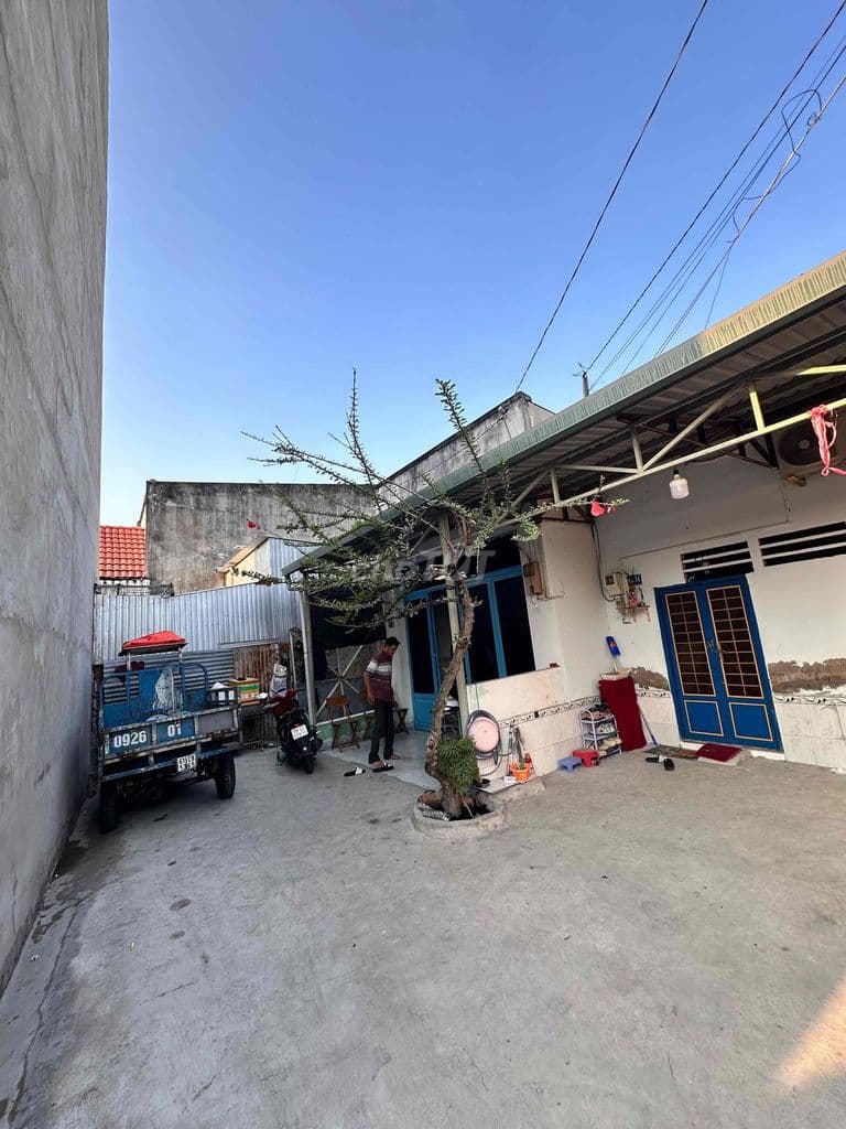 BÁN NHÀ CẤP 4-LÔ NHÌ MẶT TIỀN HẺM XE HƠI- P PHÚ THUẬN-QUẬN 7