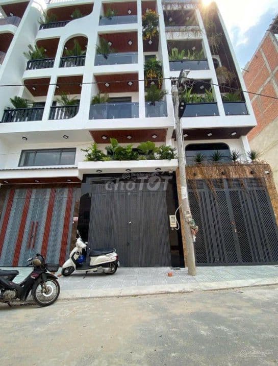 Nhà 5 tầng, thang máy, nội thất - hẻm 6m - 4x19m - TRẦN THỊ CỜ Q12