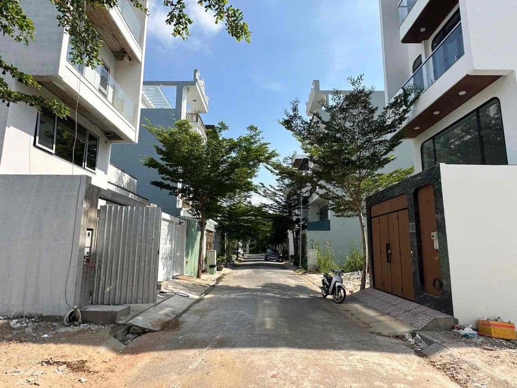 Nhà phố KDC 1181 Lê Văn Lương- Phước Kiển- 80m2. Sổ riêng