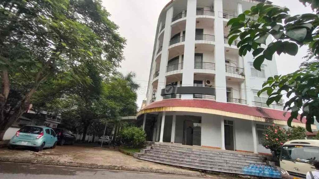 3882M x 7 TẦNG, MT 90M - 80 TỶ - QUẬN LONG BIÊN, SỔ RIÊNG