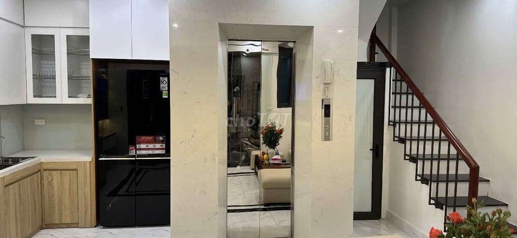 Bán Nhà Triều Khúc, 39m2, 6 tầng Thang máy, Để ở hay đầu tư rất ok - Ảnh 2