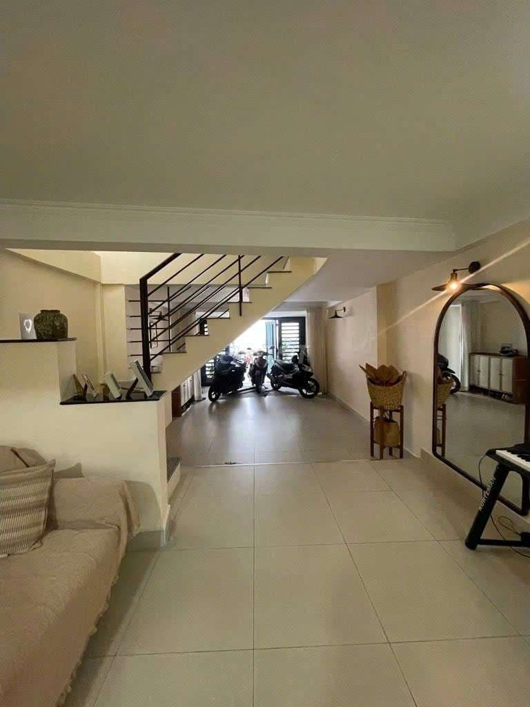 Quận 7- Bán nhà 3 tầng BT.CT,HXH Huỳnh Tấn Phát, DTSD 80m2, nhỉnh 6tỷ