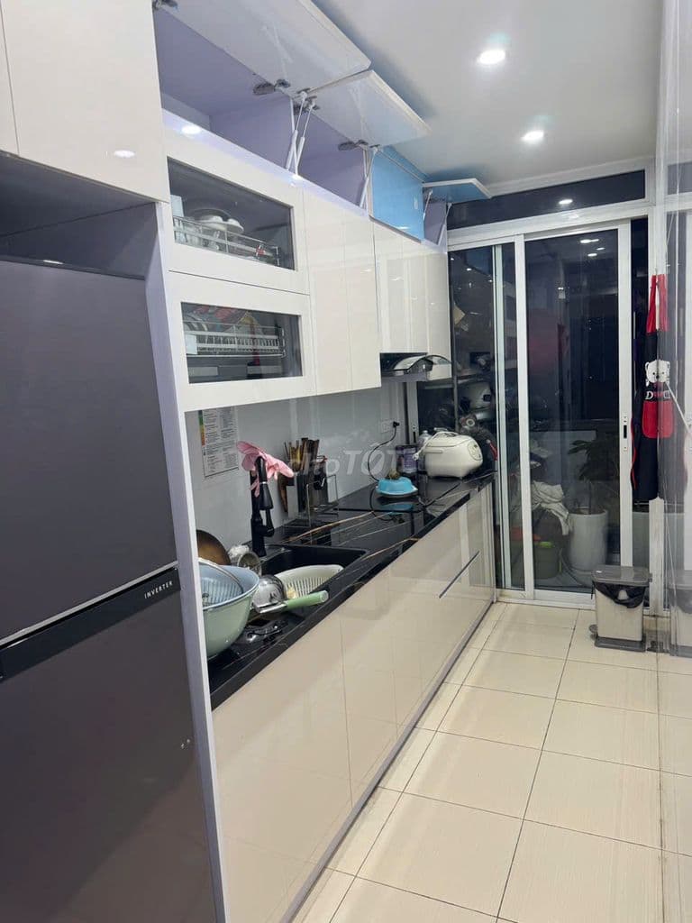 căn hộ mặt tòa A1 tầng 15 đẹp đủ đồ view đẹp thoáng ở ngay