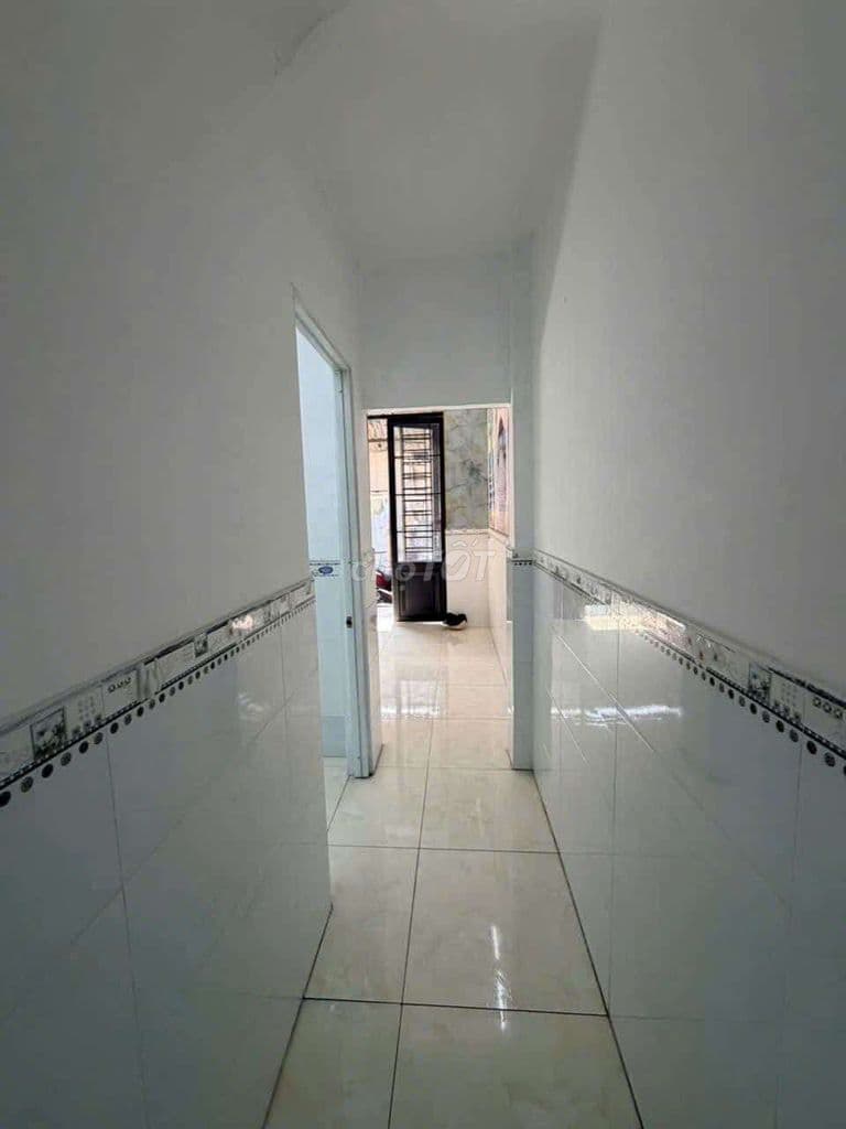 NHÀ SỔ HỒNG RIÊNG KHU TRUNG TÂM ẤP 6C GẦN CHỢ GẦN TRƯỜNG HẺM THÔNG