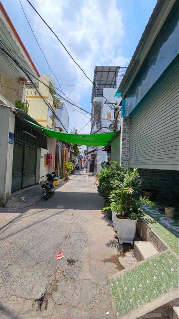 NHÀ MỚI ĐẸP-2 TẤM-ÔTÔ ĐỔ SÁT NHÀ - CHỢ TÂN HƯƠNG-KHÔNG LG-NHỈNH 2 TỶ🔥 - Ảnh 3