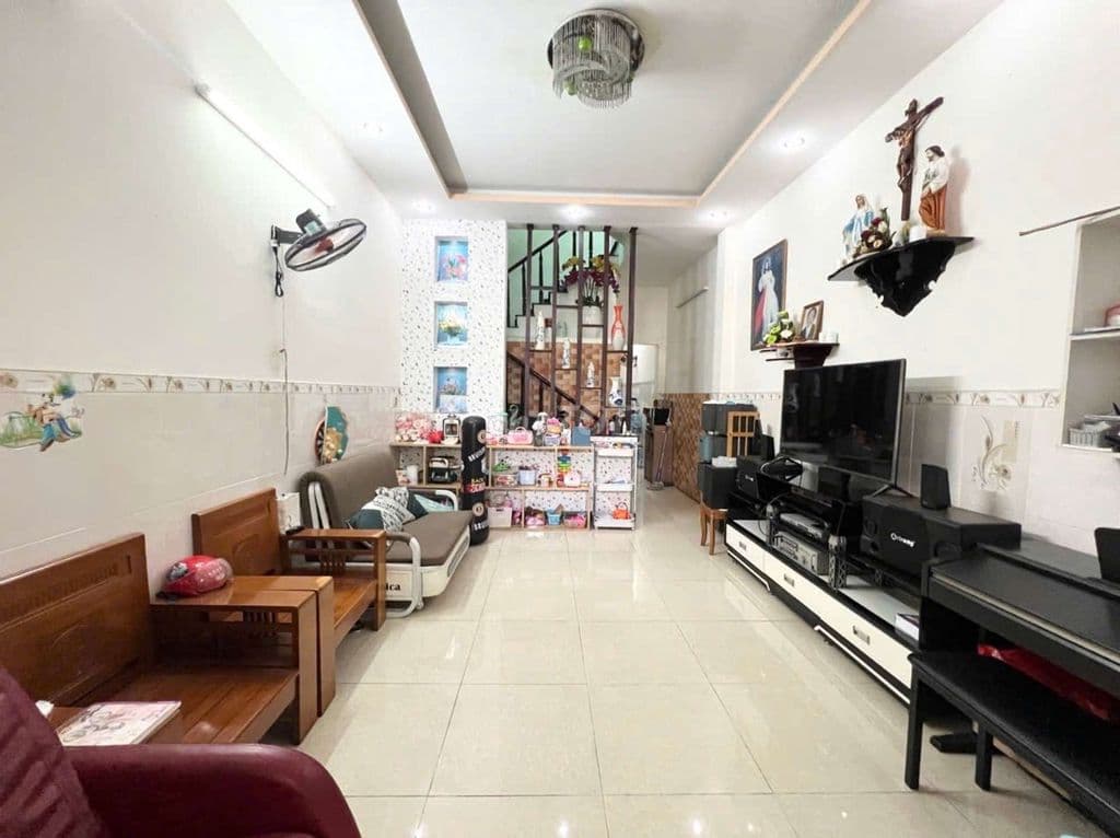 HẺM XE HƠI P14-GÒ VẤP DT 4*18 , 1TRỆT 1LẦU GIÁ CHỈ HƠN 6 TỶ - Ảnh 3