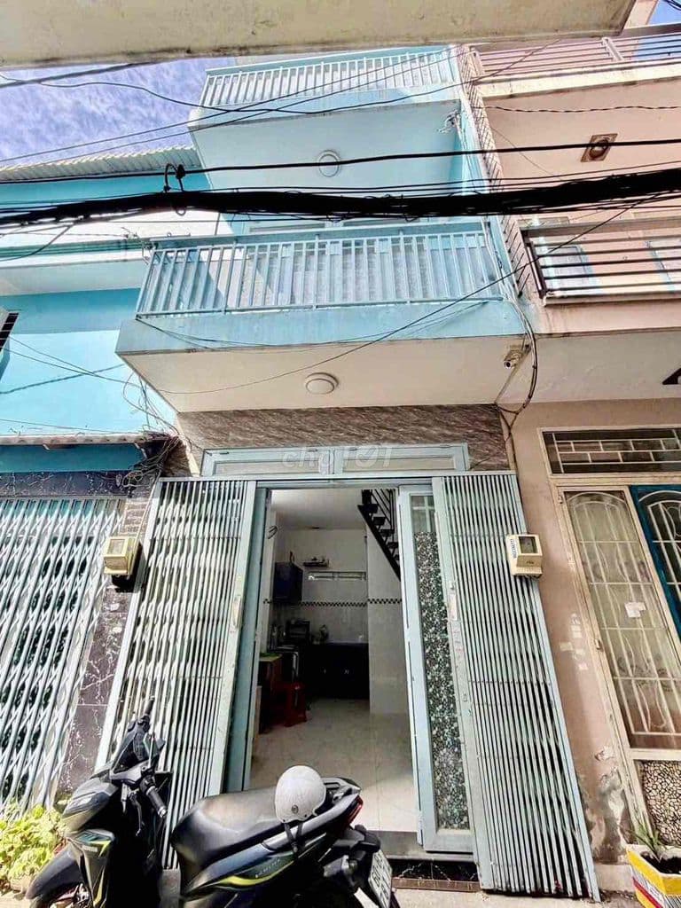 cần bán nhà bé bé xinh xinh trệt 2 lầu