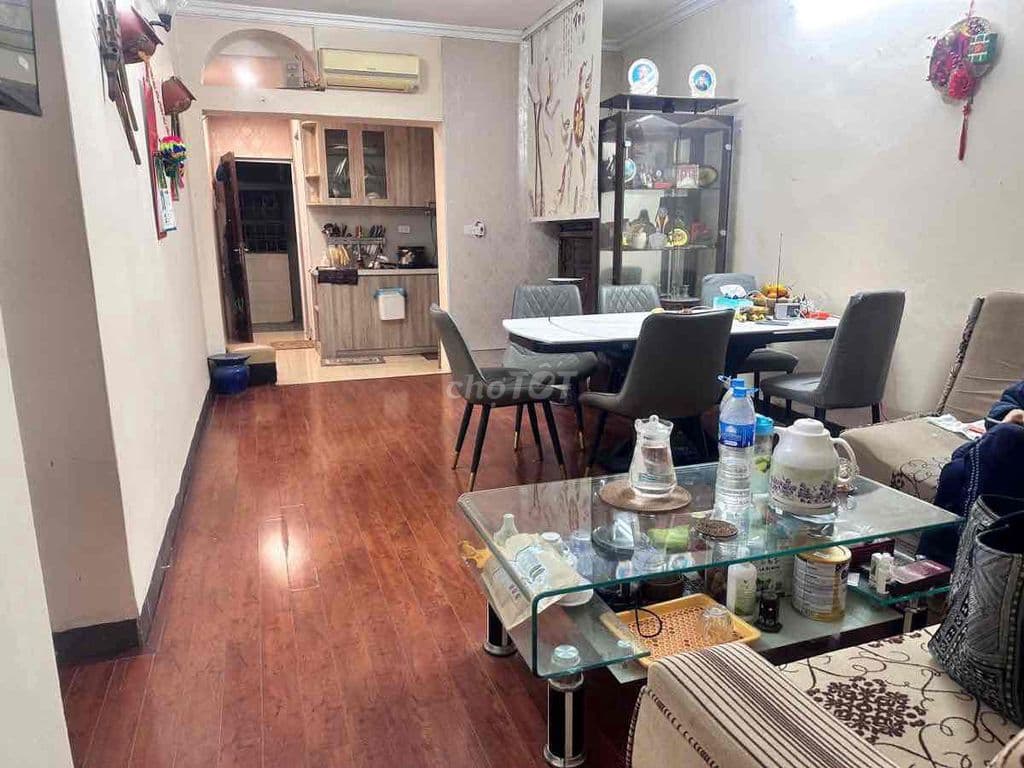 Cssnf bán TT Thành Công, 90m oto chân cầu thang, vài bước chân ra phố