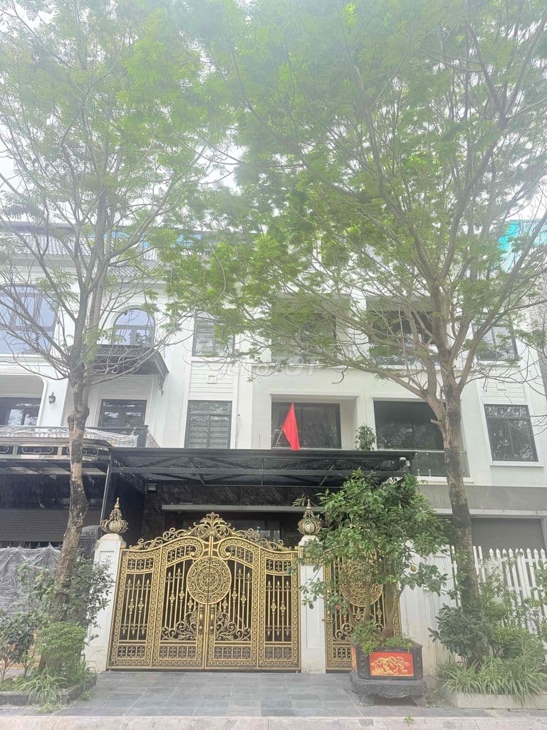 Cơ hội mua nhà đẹp khu B Geleximco – full nội thất – vào ở ngay