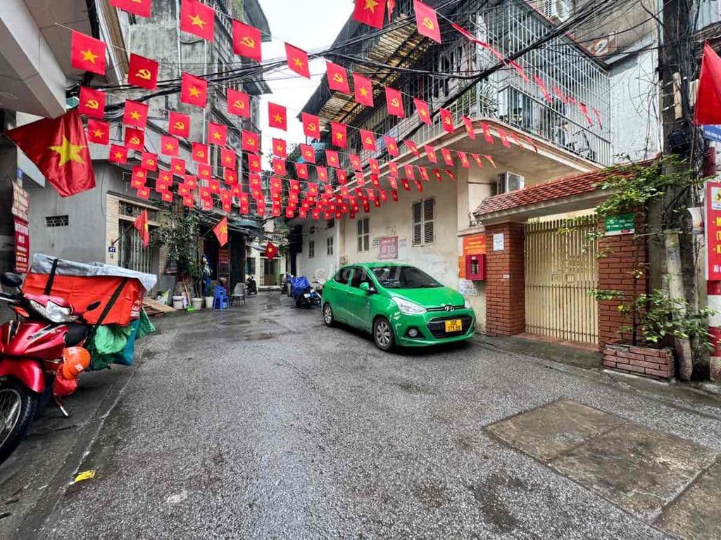 Nhà đẹp phân lô otoo dừng đỗ kinh doanh đỉnh phố bạch mai full ở ngay.