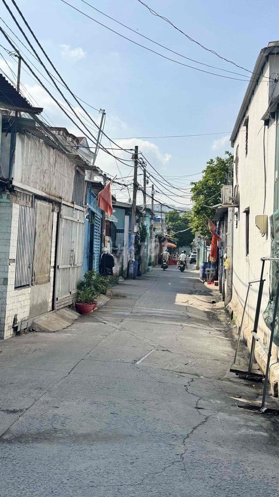 BÁN NHÀ HXH THÔNG - GẦN QL13 - 122M2-NHỈNH 7tỷ