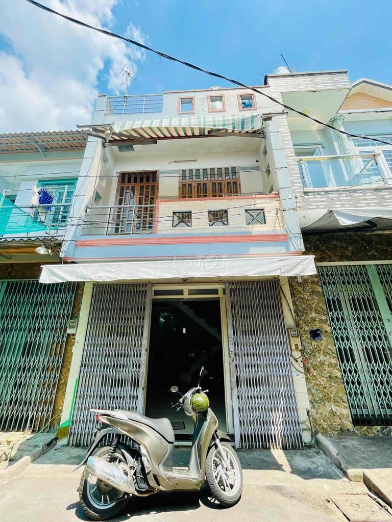 Hẻm nhựa xe hơi 6m Ao Đôi giáp LVQ 70m2 btct 2 Lầu 3Pn giá 4,95 tỷ TL - Ảnh 2