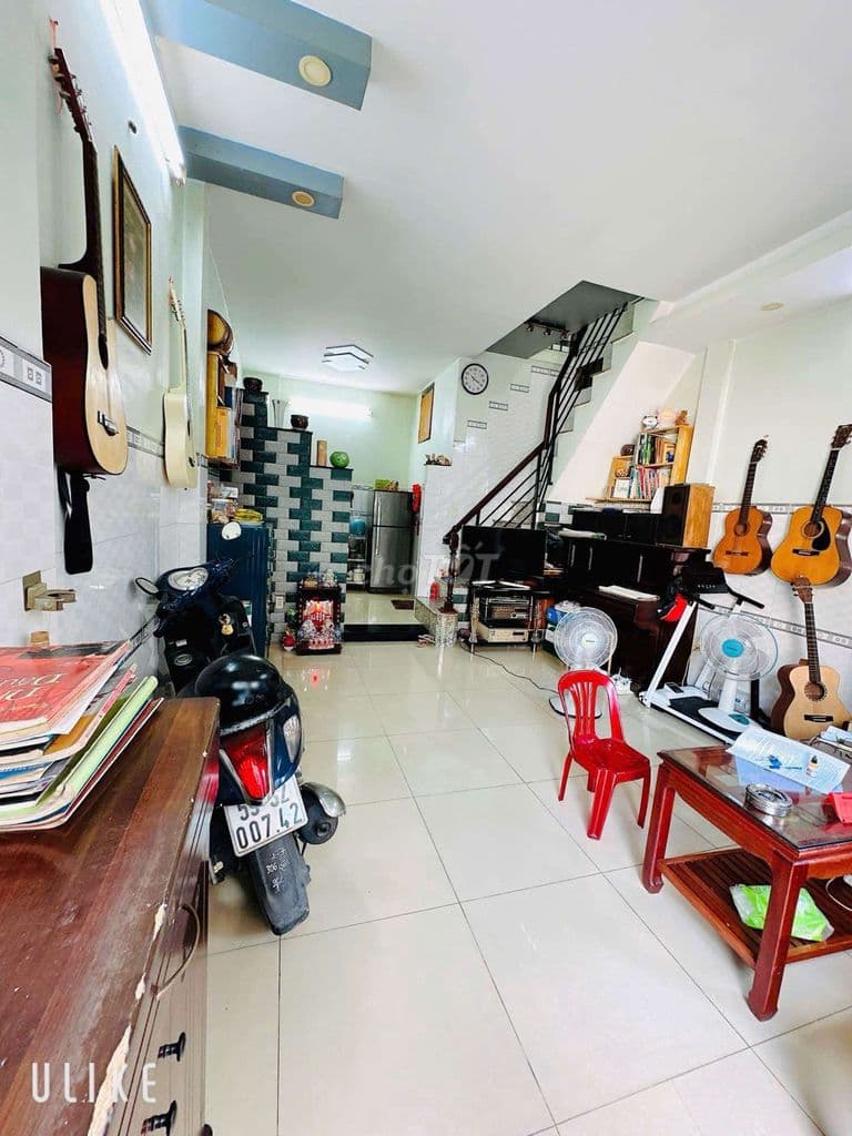 Kiếm đâu ra nhà Chu Văn An, 32m2, 2 tầng mà giá chỉ 3,8 tỷ - Ảnh 3