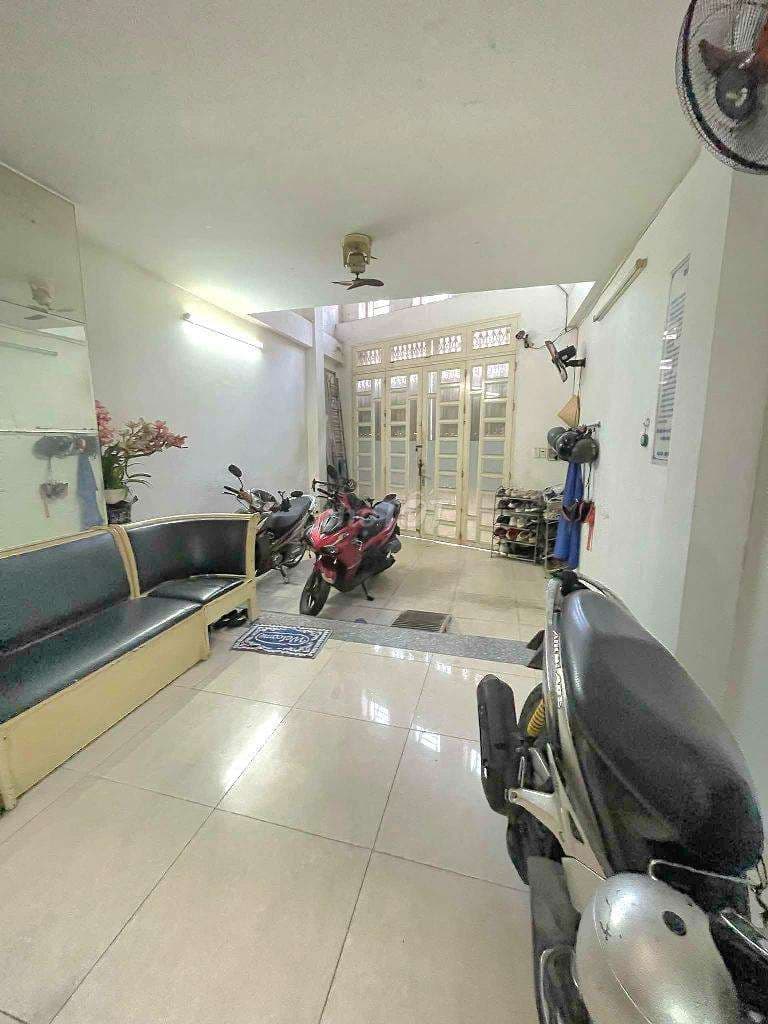 Trung Tâm Quận 6 - Mặt Tiền - 5 Tầng - 11PN - Nhỉnh 17 tỷ