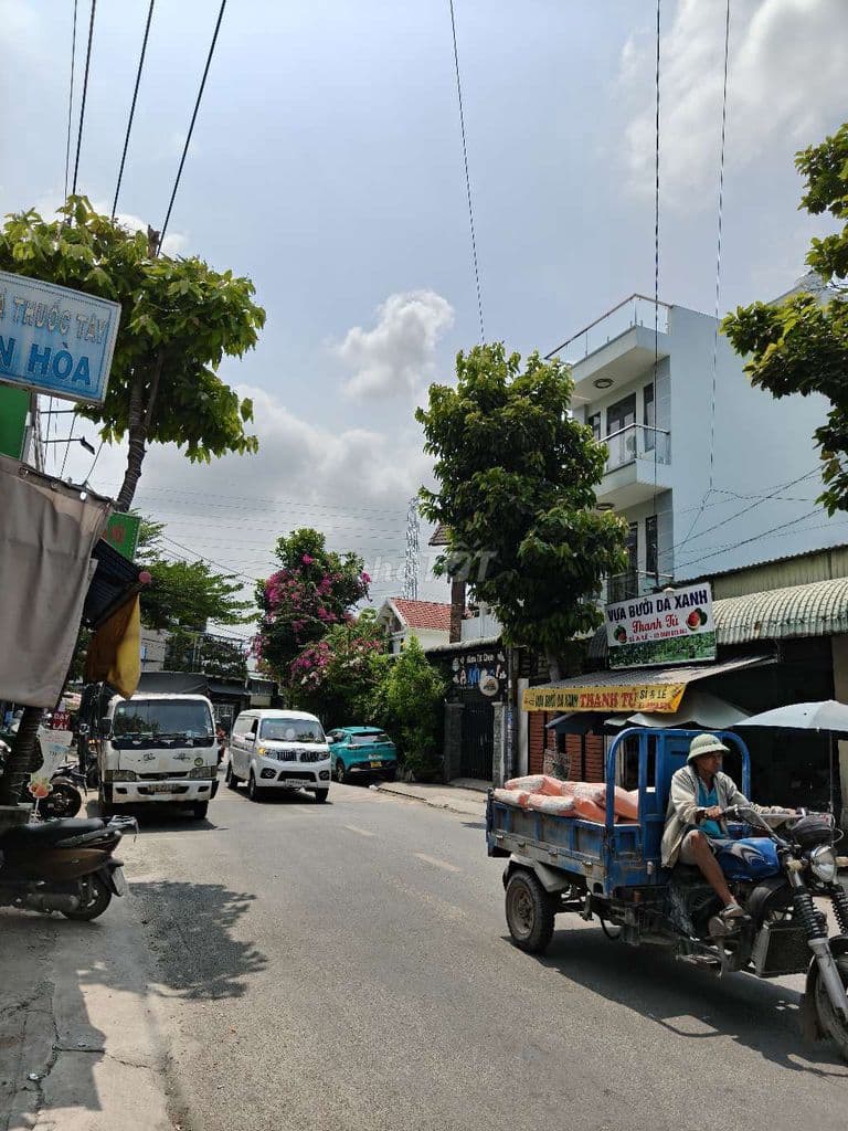 Nhà 5mx25m Mặt Tiền Huỳnh Thị Hai Quận 12. 1 Trệt 2 Lầu. Giá : 9.5 Tỷ - Ảnh 2