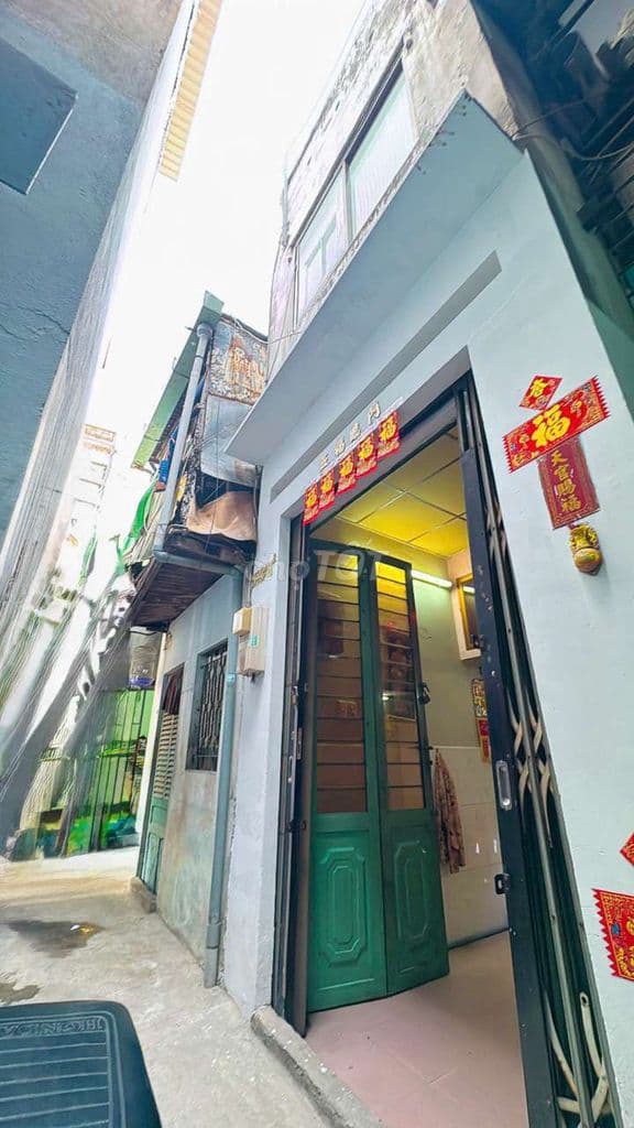NHÀ BÁN 523/ Tùng Thiện Vương, P.12, DT 3 x 8m (NH 3.9m). GIÁ 2TY180