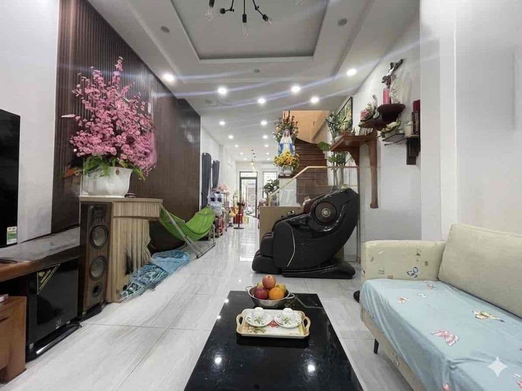 Nhà Hẻm xe hơi 80m2- 3 phòng- LÊ VĂN KHƯƠNG, Hiệp Thành 45 Quận 12